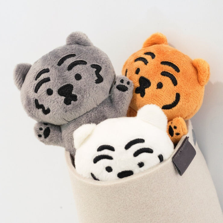 【MUZIKTIGER】HUG ME STUFFED PLUSH MAGNET (RED TIGER)