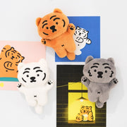 【MUZIKTIGER】HUG ME STUFFED PLUSH MAGNET (WHITE TIGER)