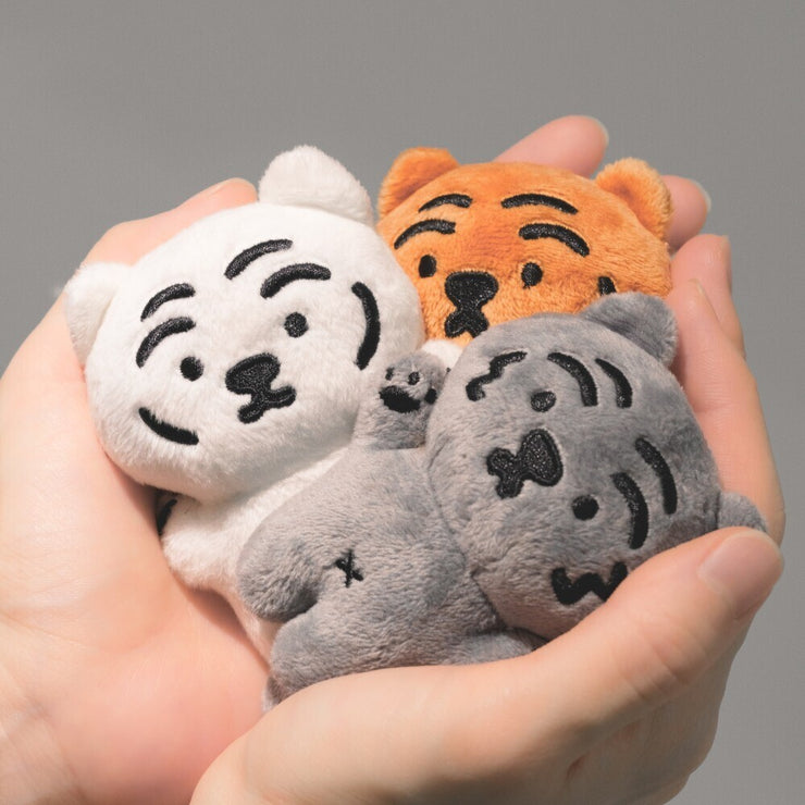 【MUZIKTIGER】HUG ME STUFFED PLUSH MAGNET (RED TIGER)